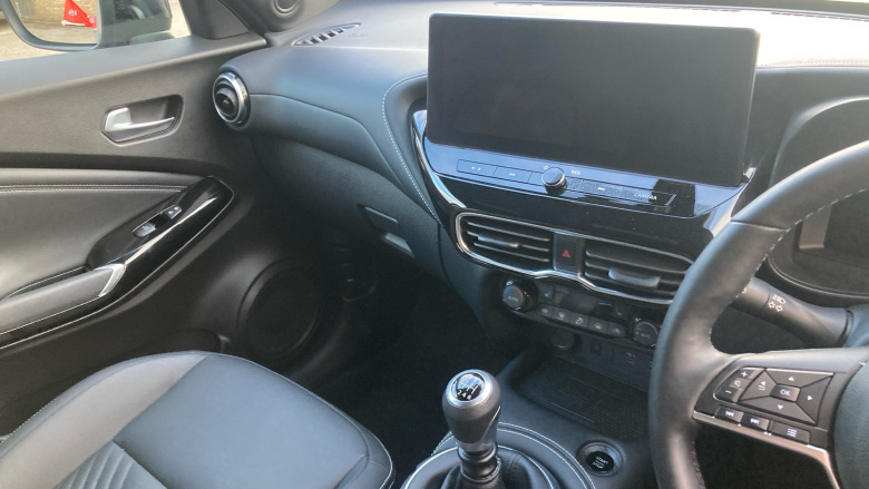 Nissan Juke 1.0 DiG-T Tekna 5dr Petrol Hatchback